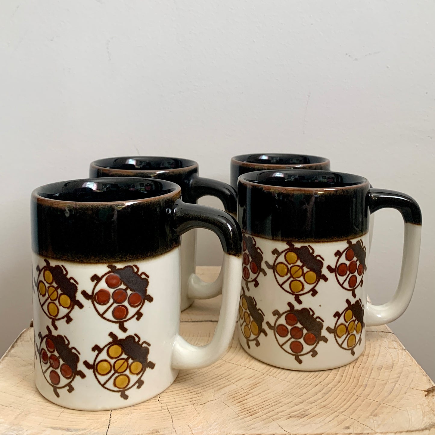 Set of 4 Ladybug Vintage Mugs