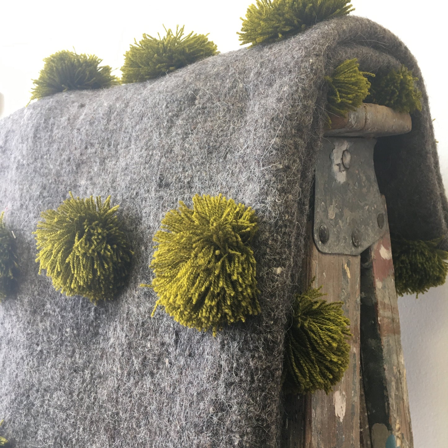 Wool PomPom Throw - Green