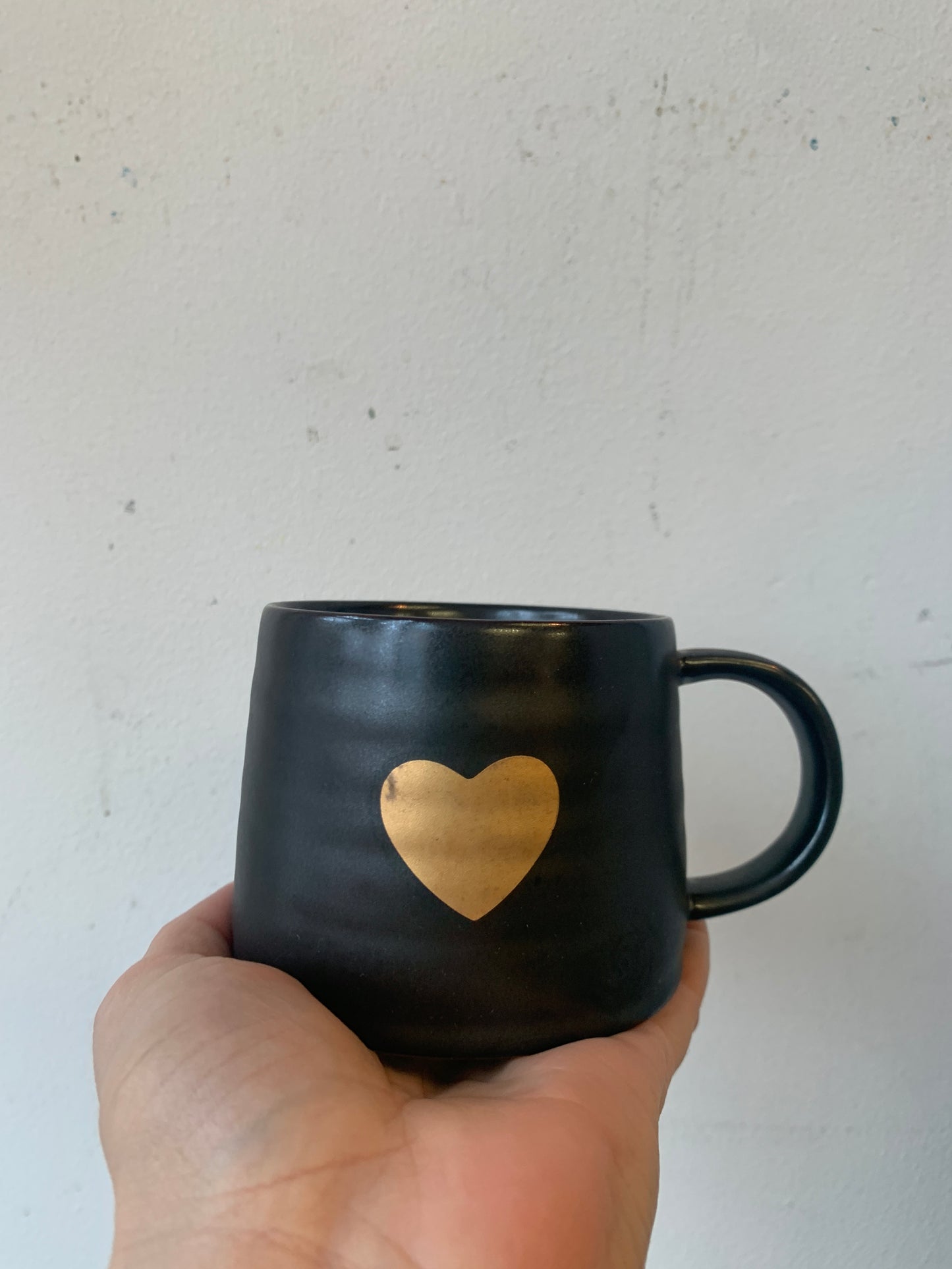 Gold Heart Mug - Black