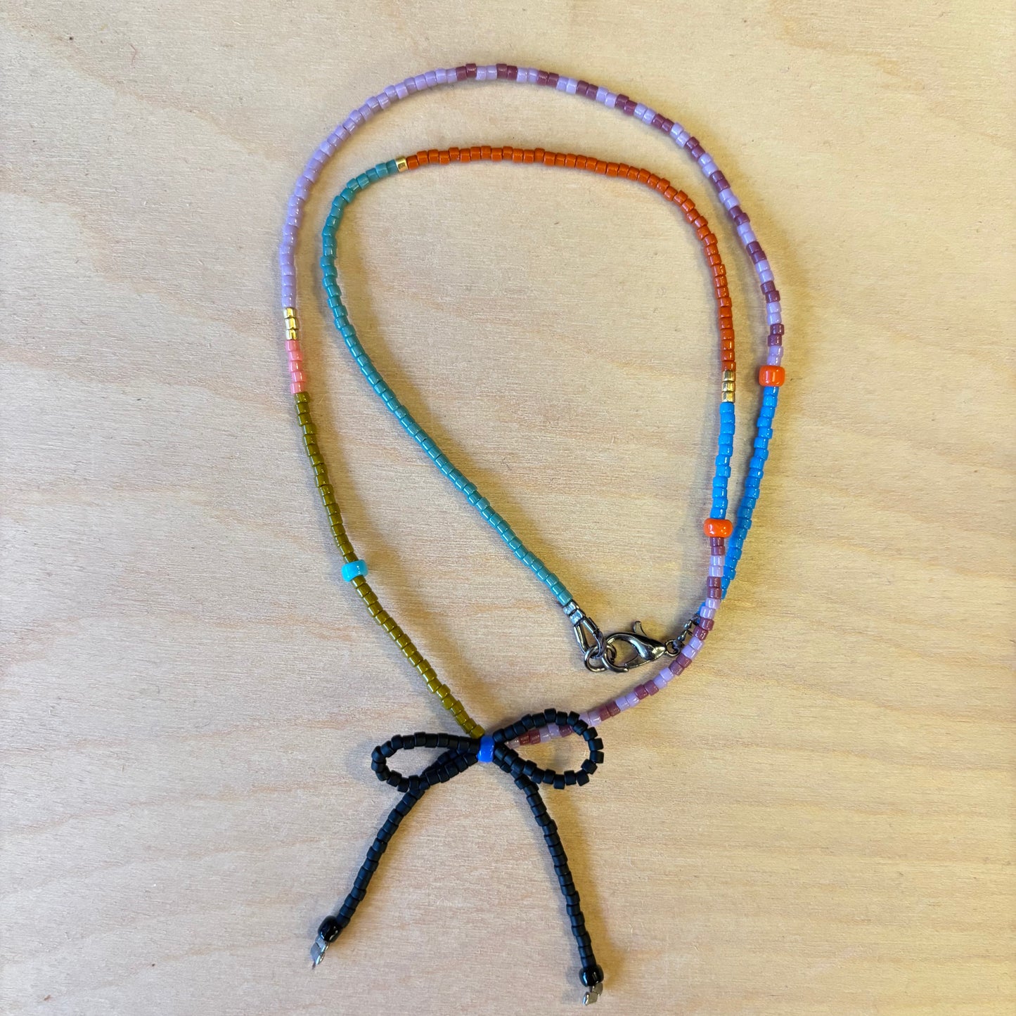 Beaded Bow Necklace - Black
