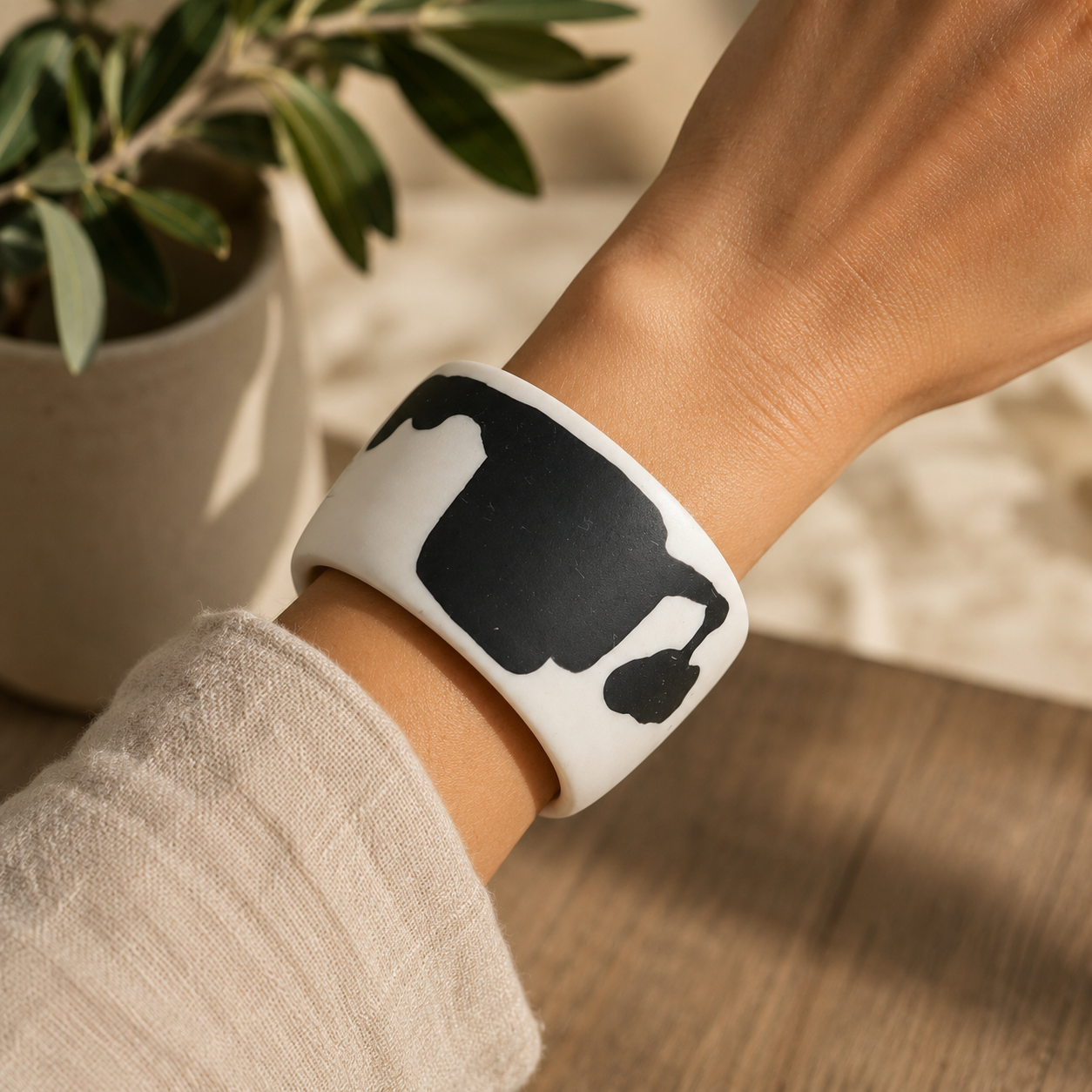 Hand Painted Porcelain Bangle - White/Black