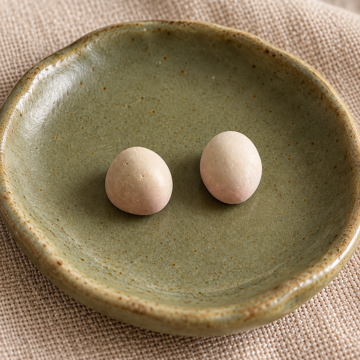 Adriatic Pebble Studs - Tonka